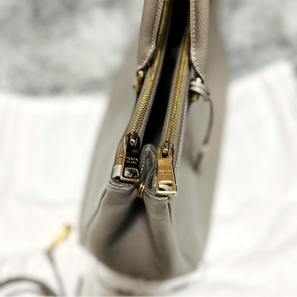 Large Prada Galleria Saffiano leather bag - Picture 8 of 14